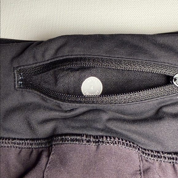 Lululemon Pace Setter tennis Skort. Sz 4 Black - Picture 3 of 9